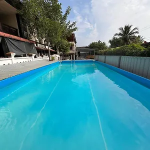 Vongprachan Backpackers Albergue